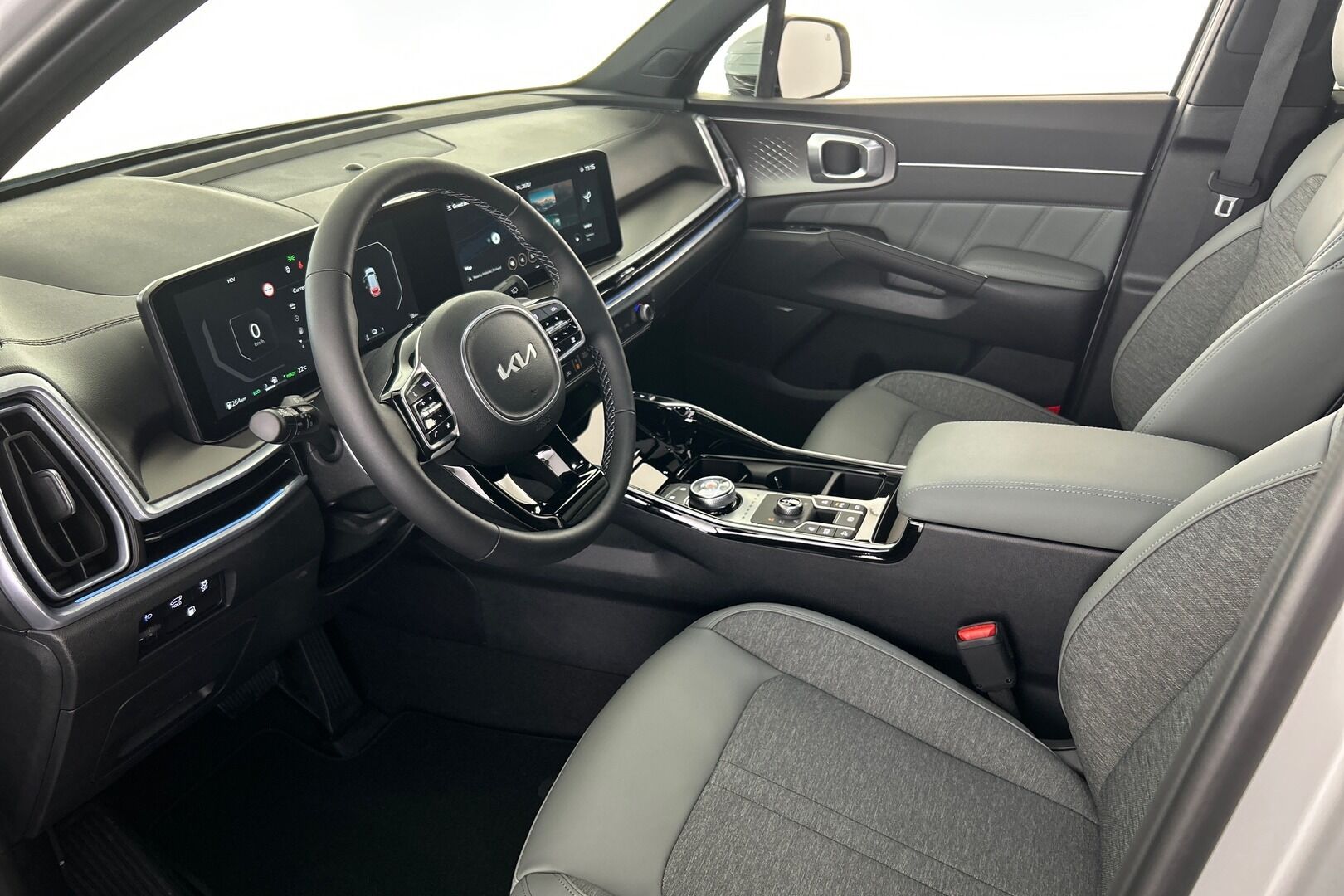 Kia Sorento iso kuva 5