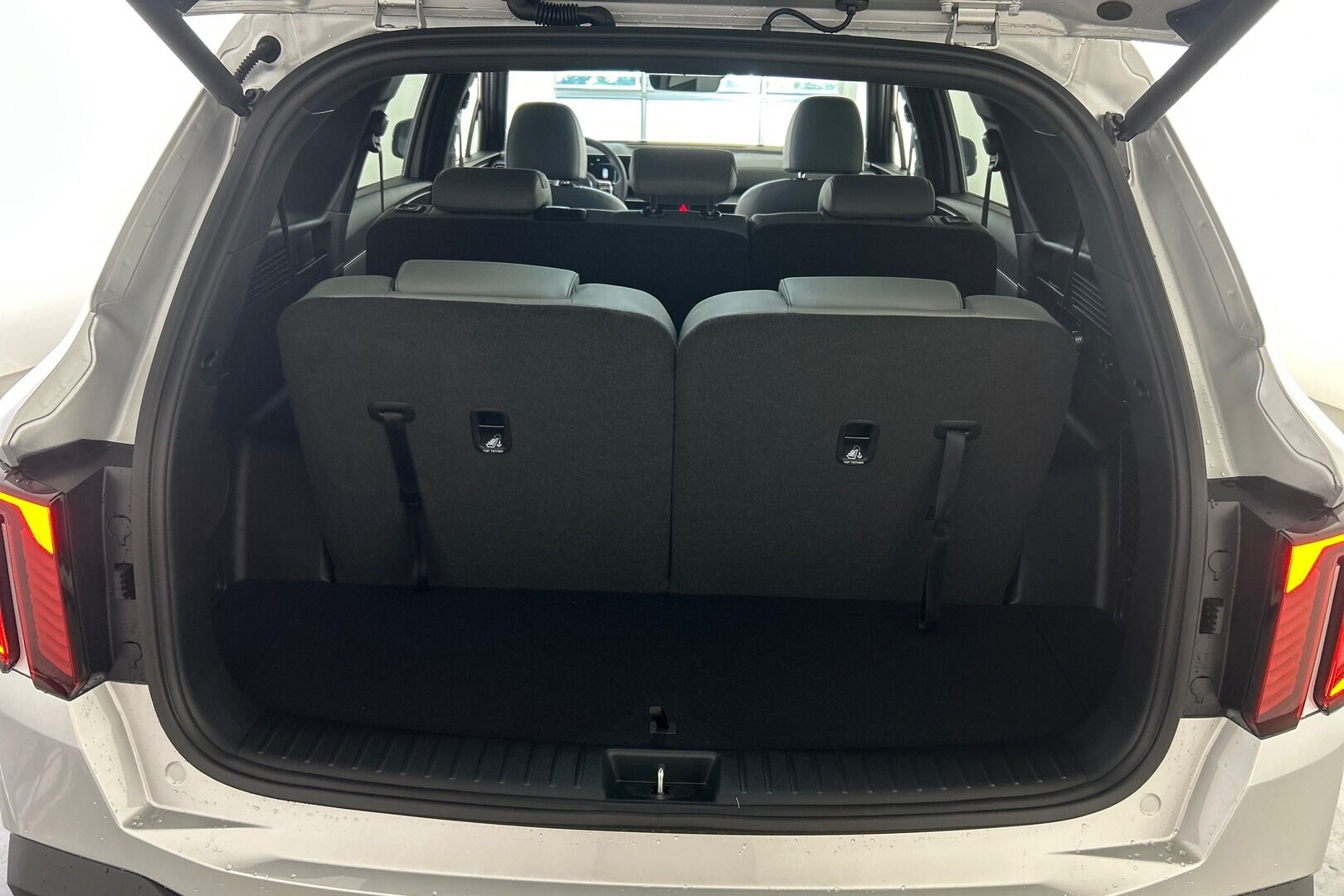 Kia Sorento iso kuva 7