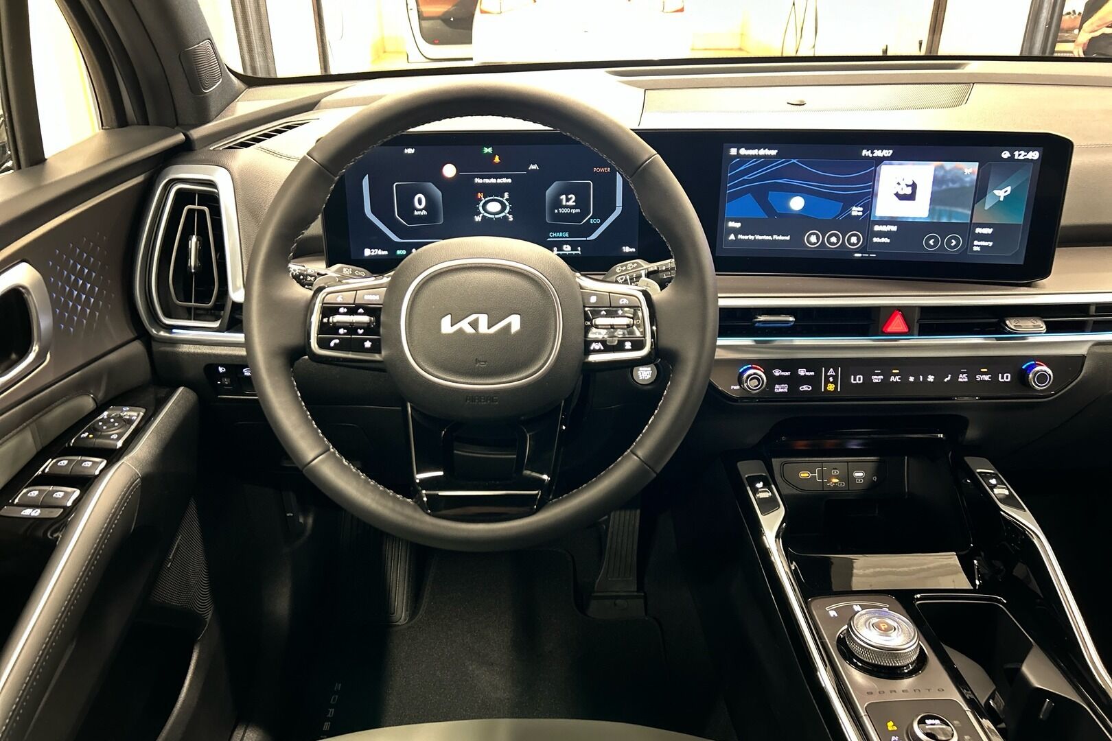 Kia Sorento iso kuva 12