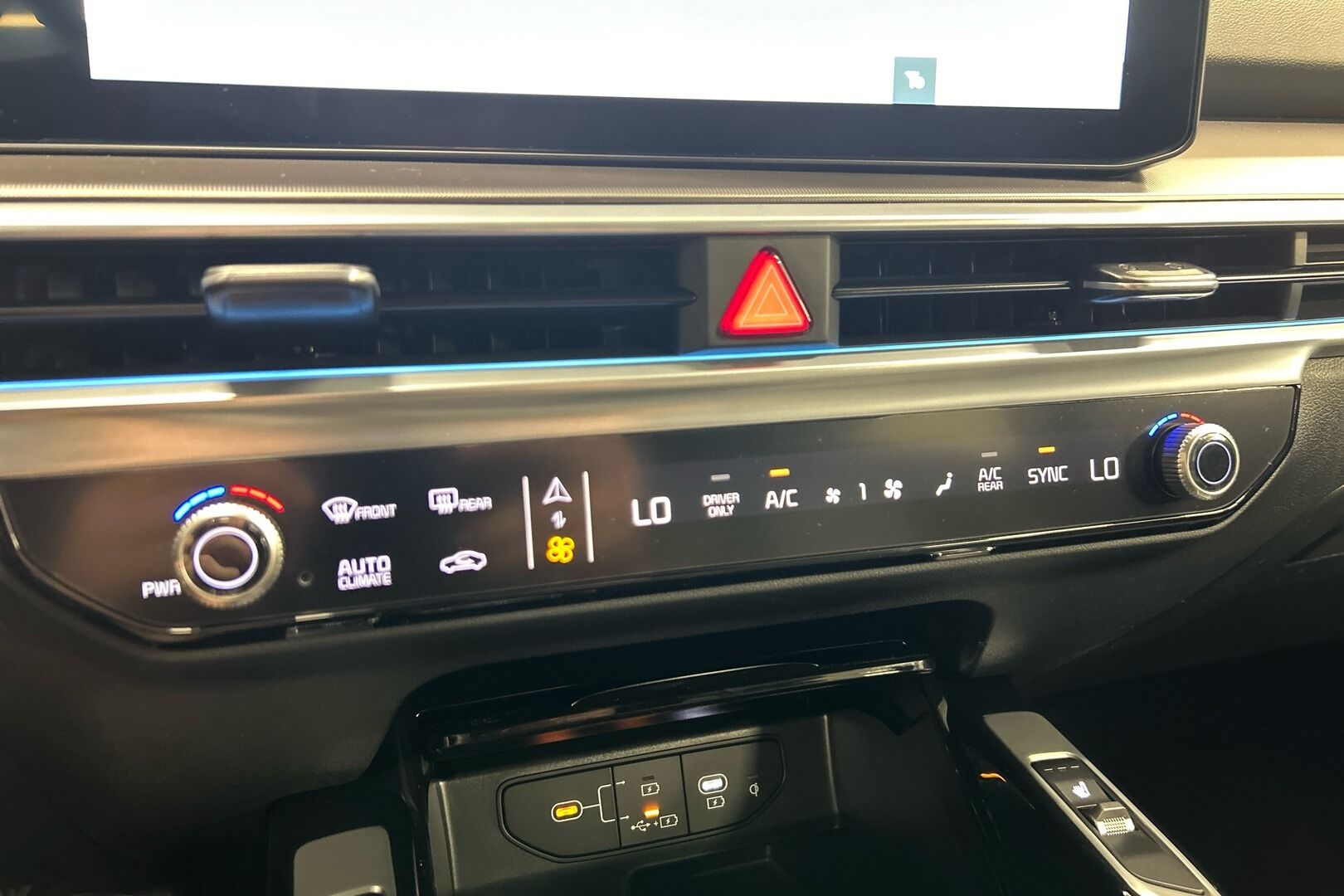 Kia Sorento iso kuva 18