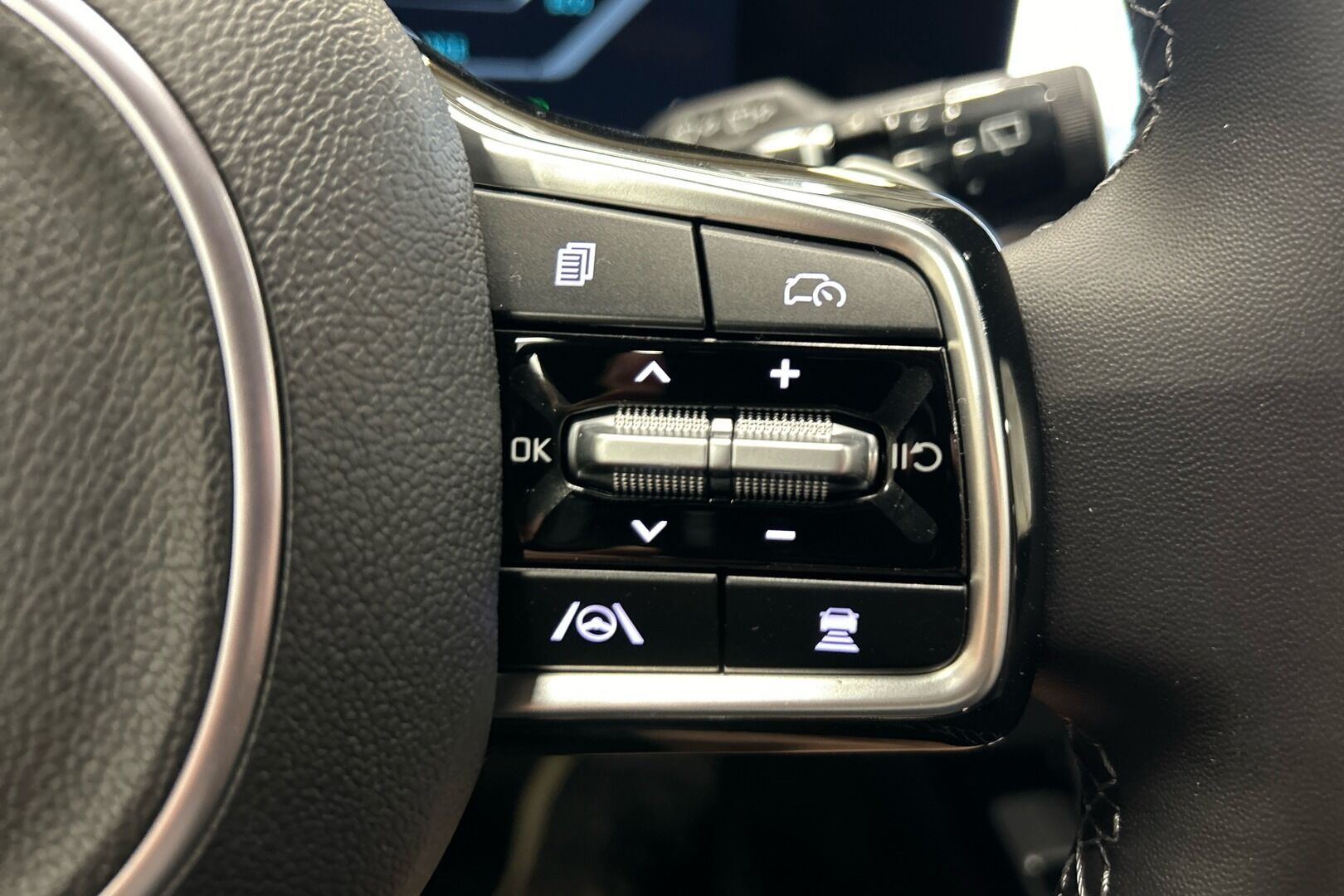 Kia Sorento iso kuva 20