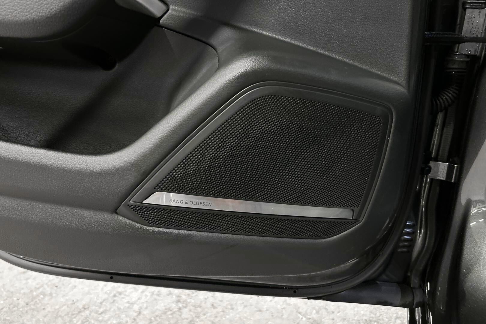 Audi A6 iso kuva 15