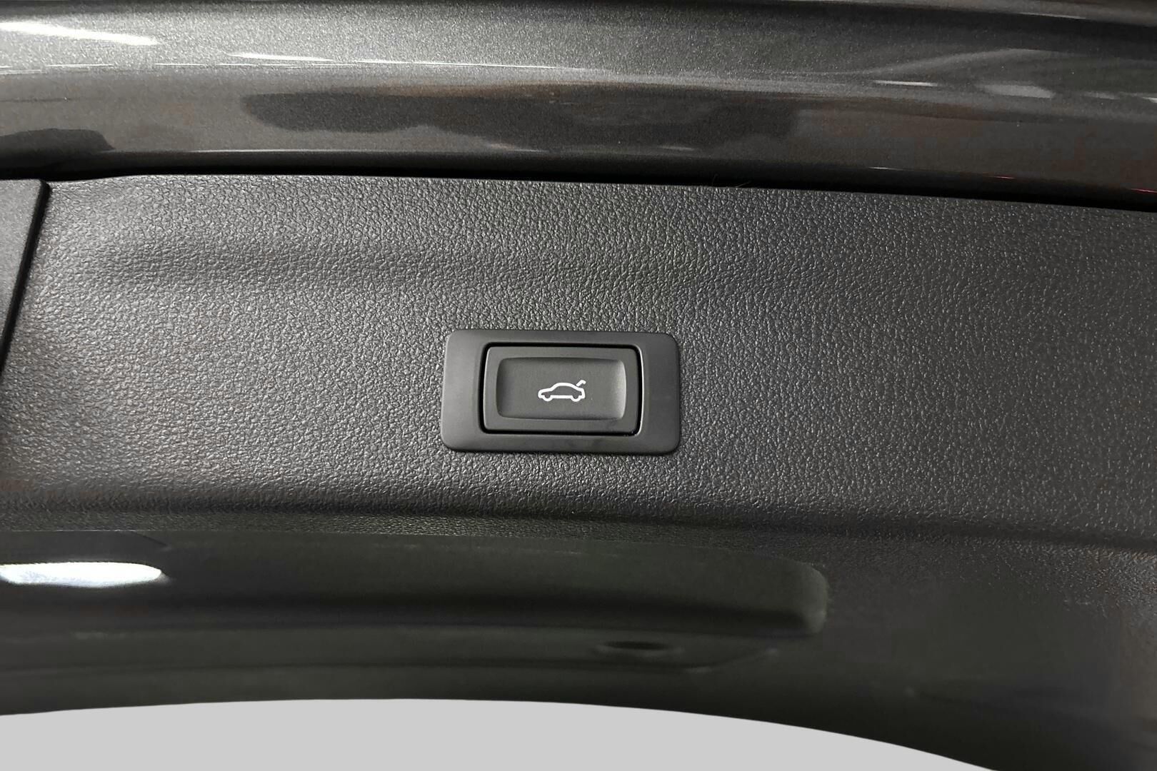 Audi A6 iso kuva 19