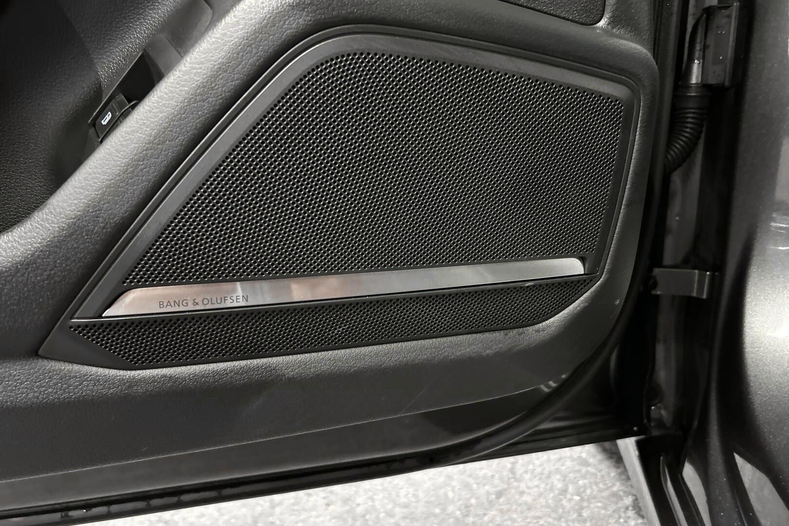 Audi A6 iso kuva 28