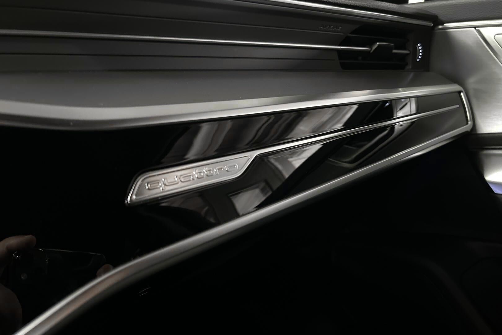 Audi A6 iso kuva 40