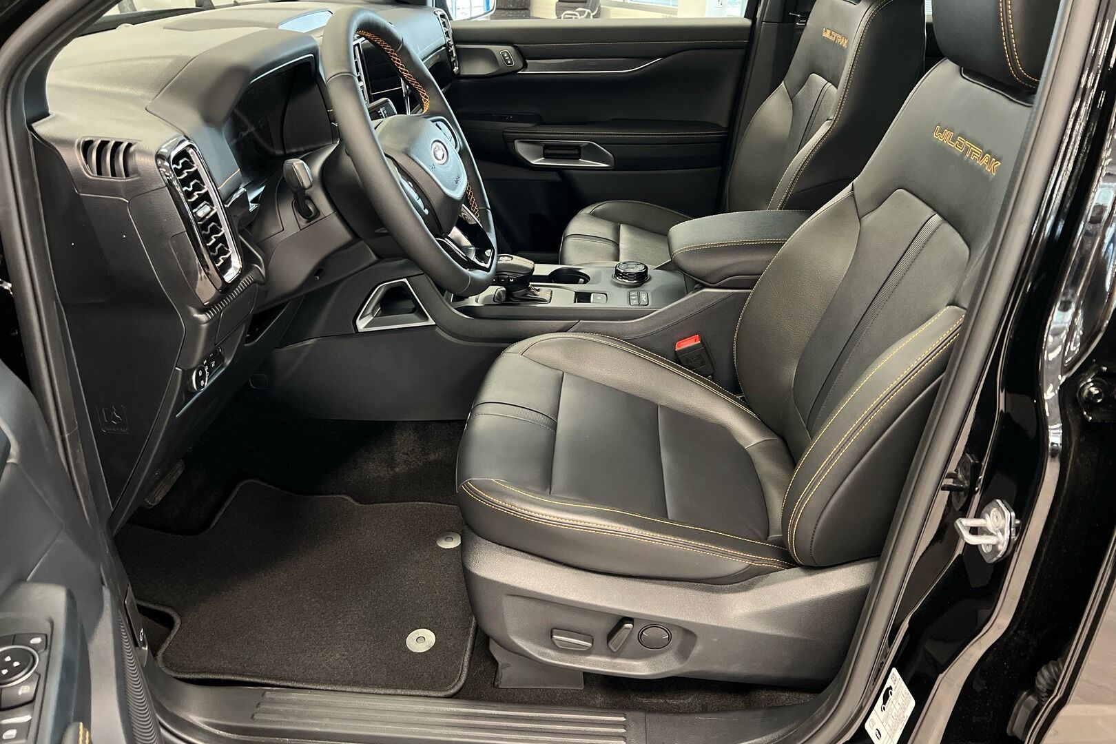 Ford Ranger iso kuva 5
