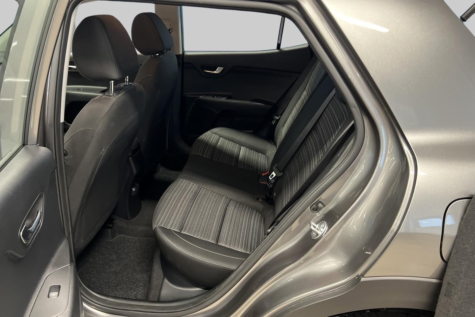 Kia Stonic iso kuva 10