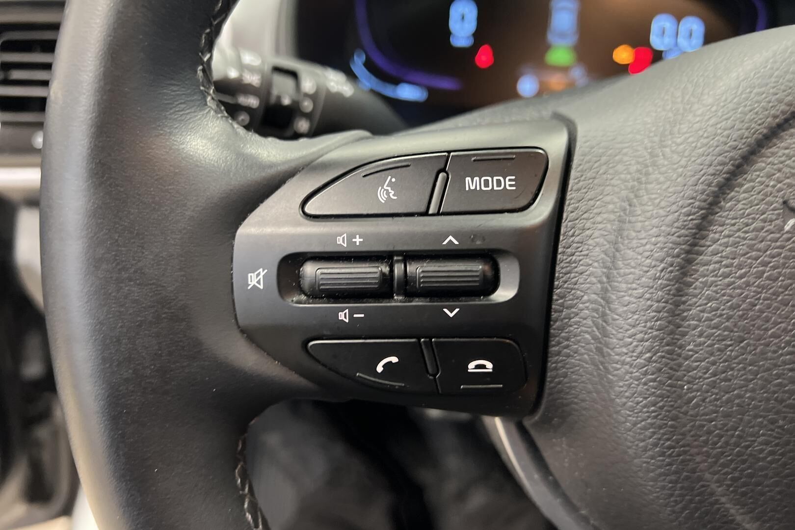 Kia Stonic iso kuva 18