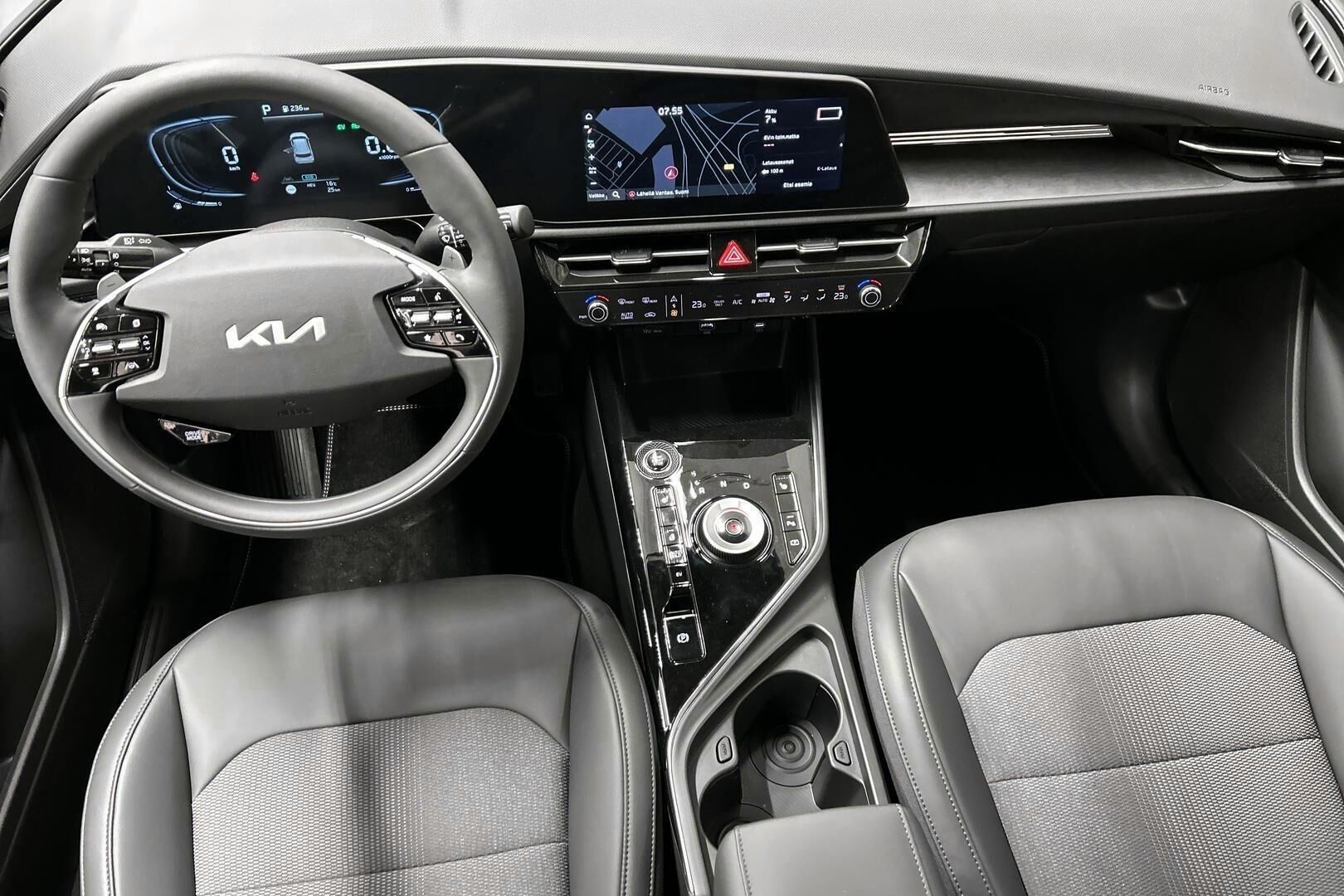 Kia Niro iso kuva 10