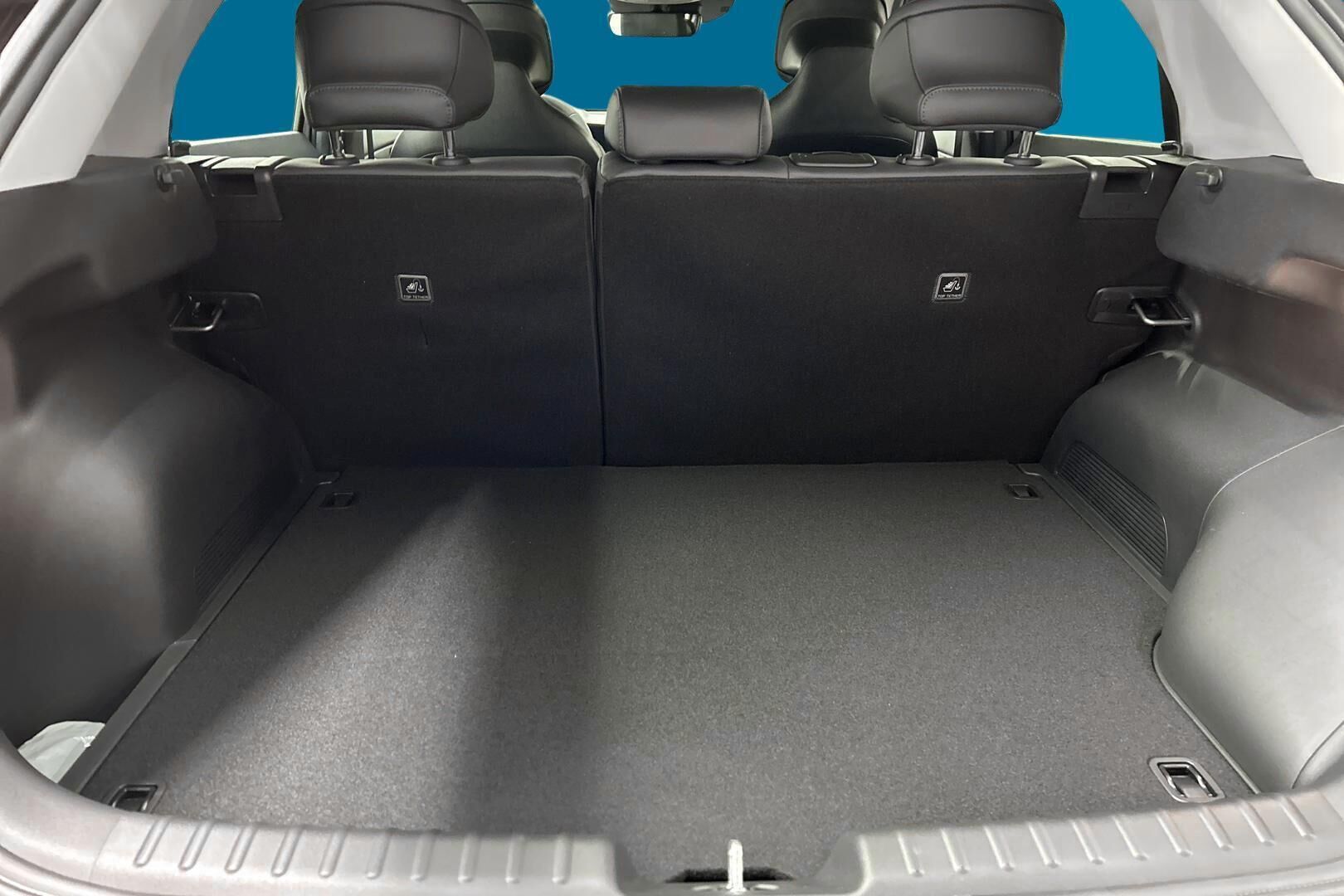 Kia Niro iso kuva 11