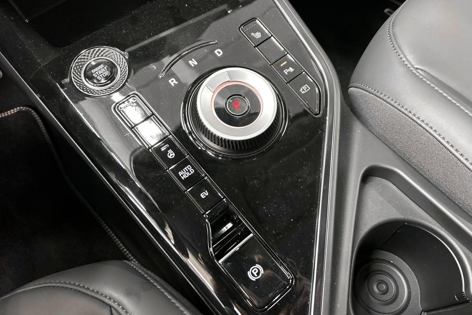 Kia Niro iso kuva 20