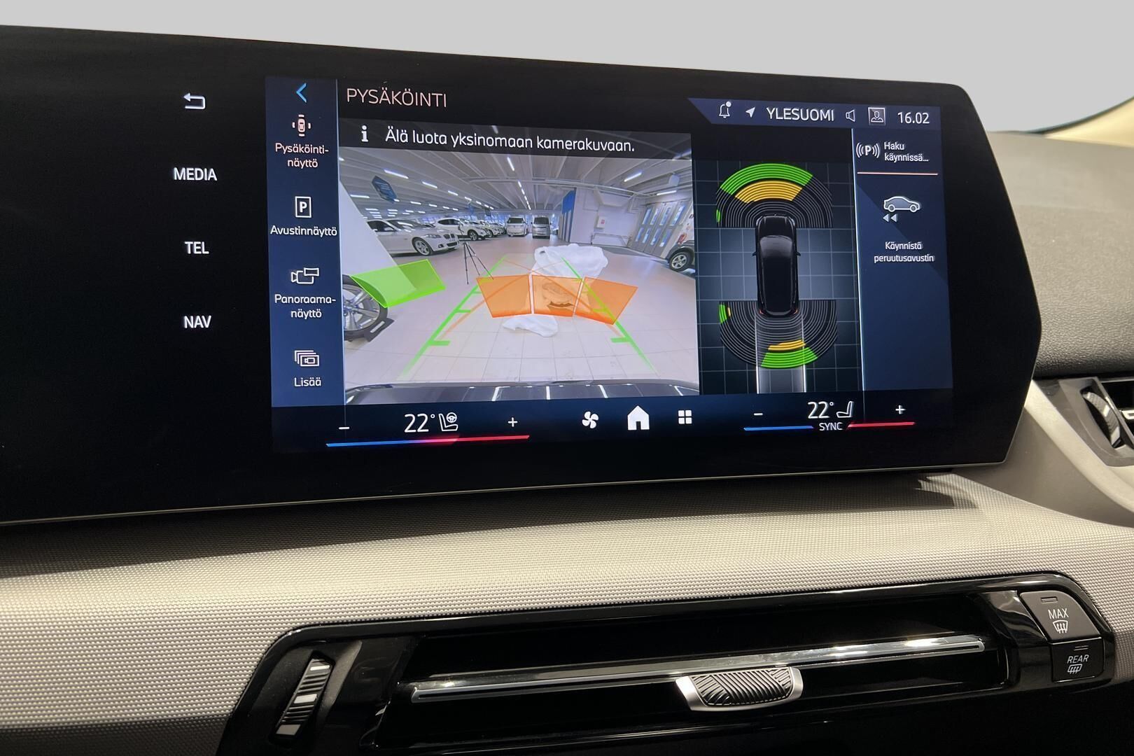 BMW 2-SARJA iso kuva 16