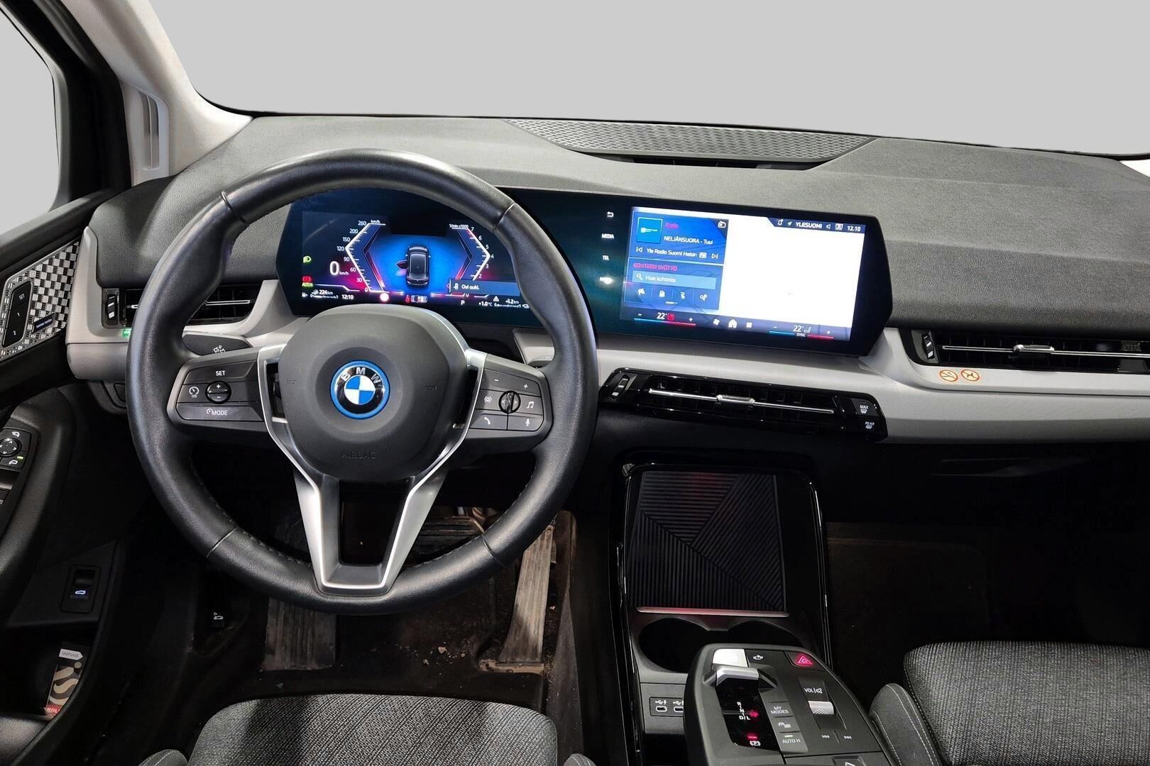 BMW 2-SARJA iso kuva 2