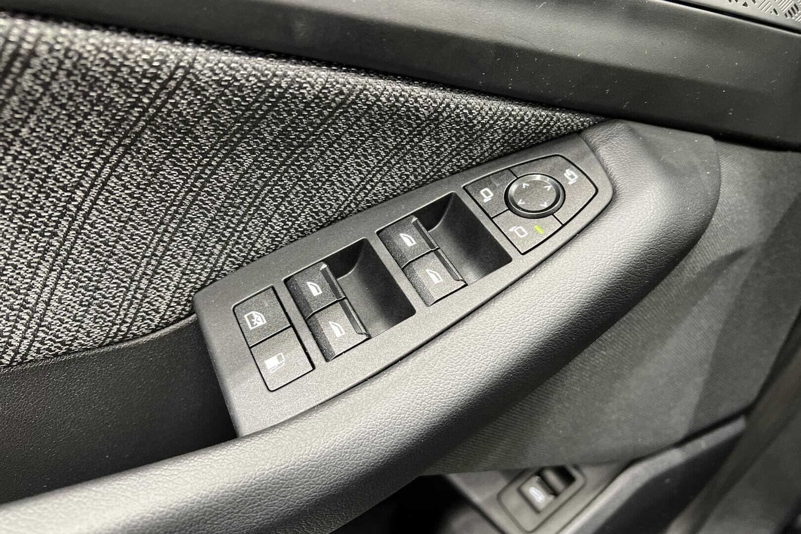 BMW 2-SARJA iso kuva 18