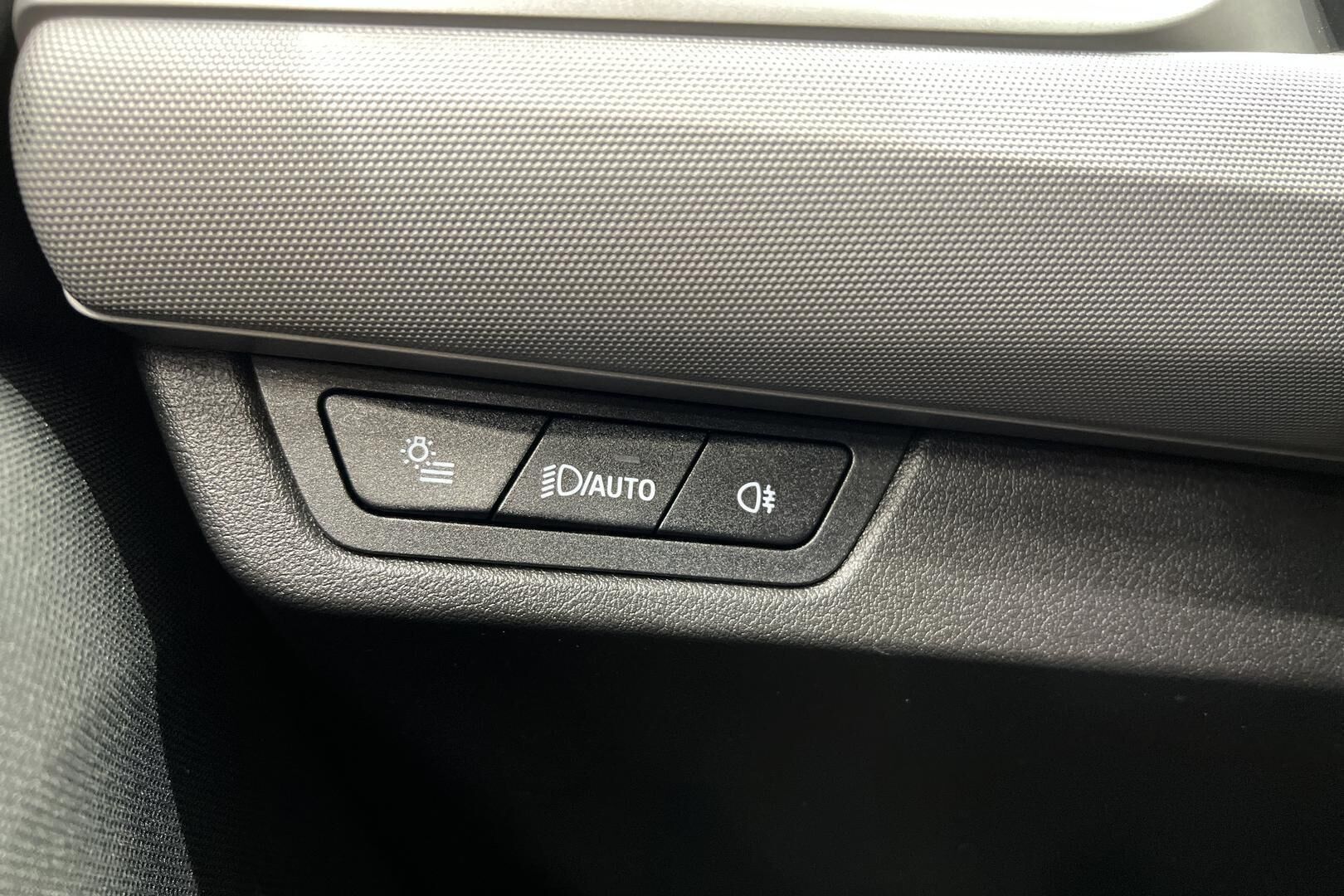 BMW 2-SARJA iso kuva 32