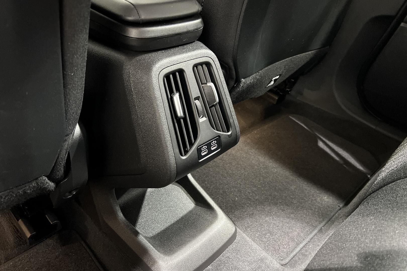 BMW 2-SARJA iso kuva 35