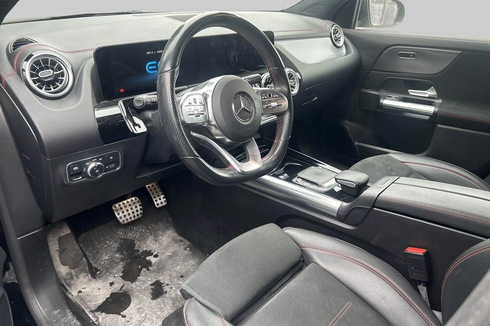 Mercedes-Benz EQA iso kuva 2