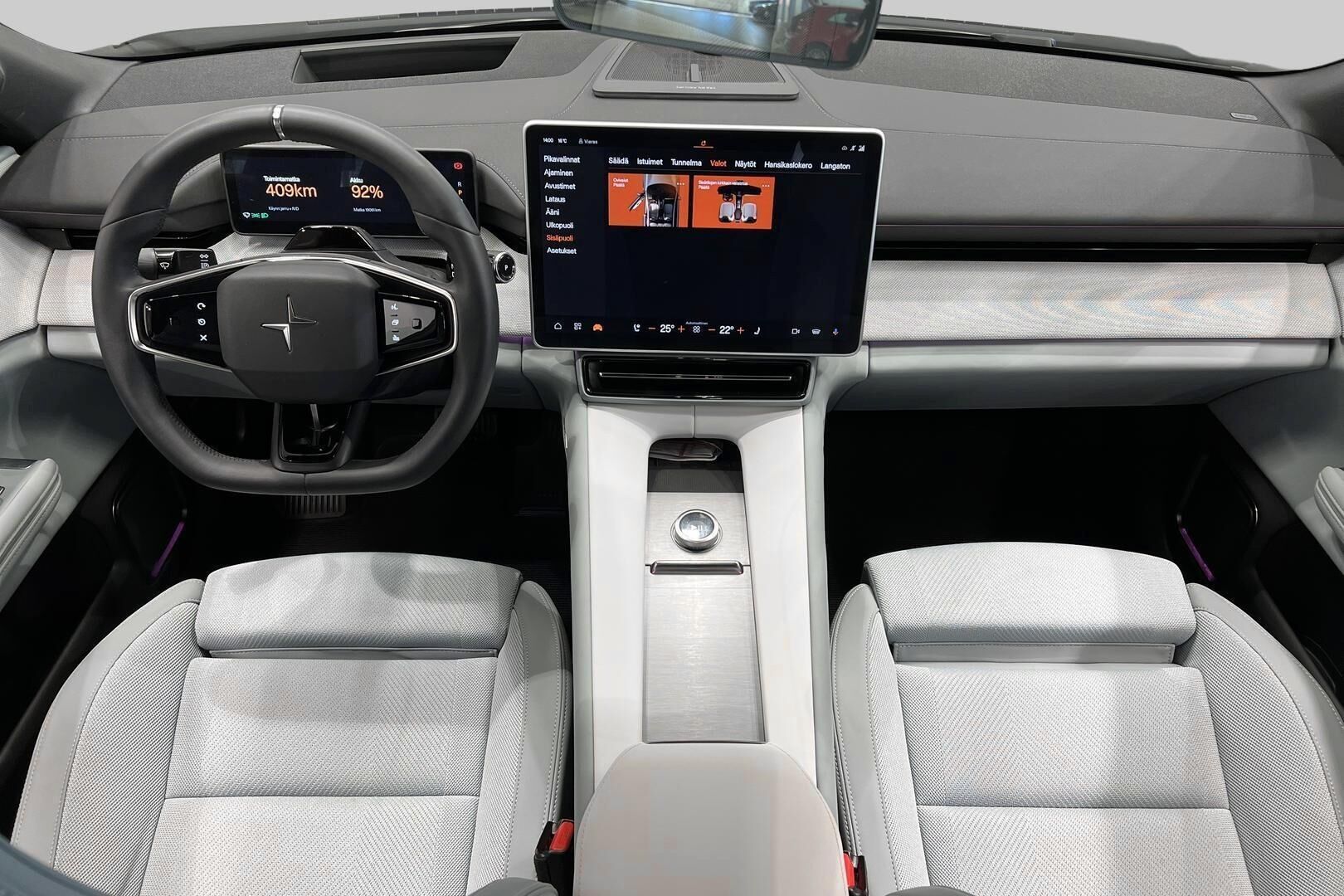 Polestar 4 iso kuva 11