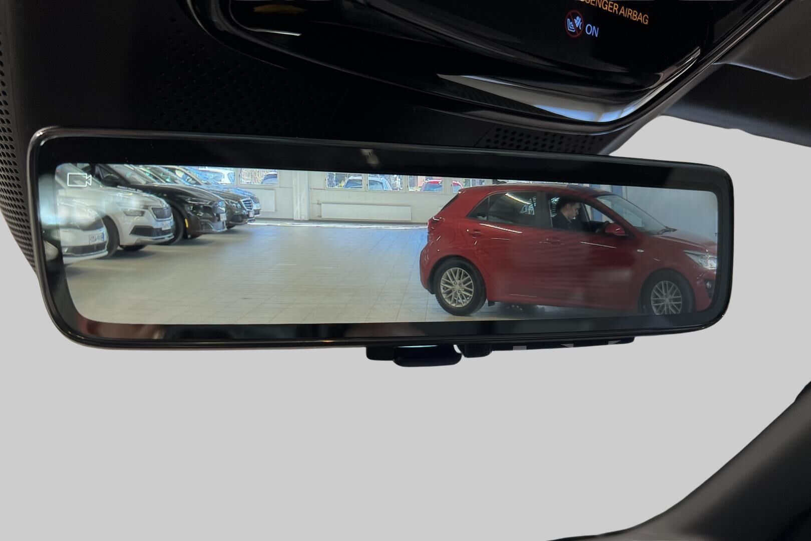 Polestar 4 iso kuva 16