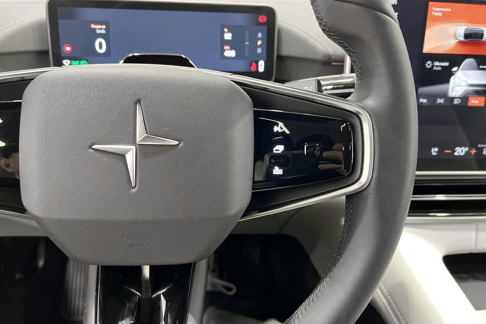 Polestar 4 iso kuva 32