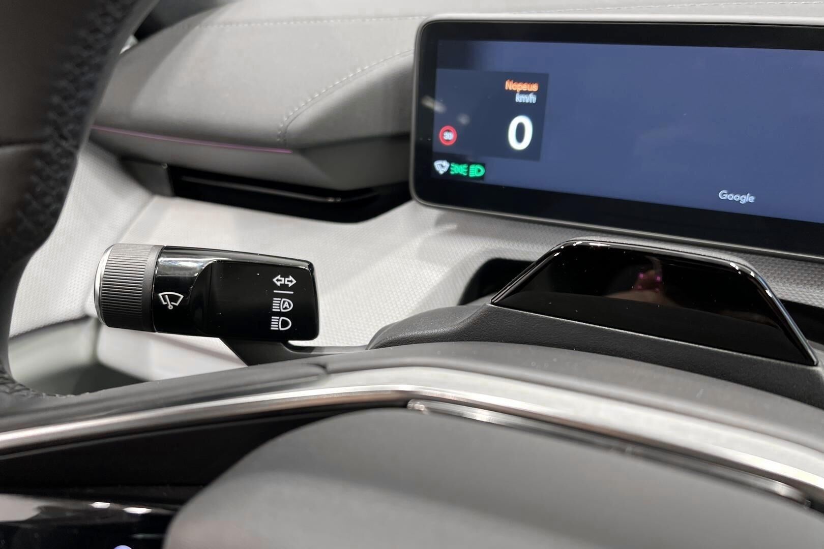 Polestar 4 iso kuva 34
