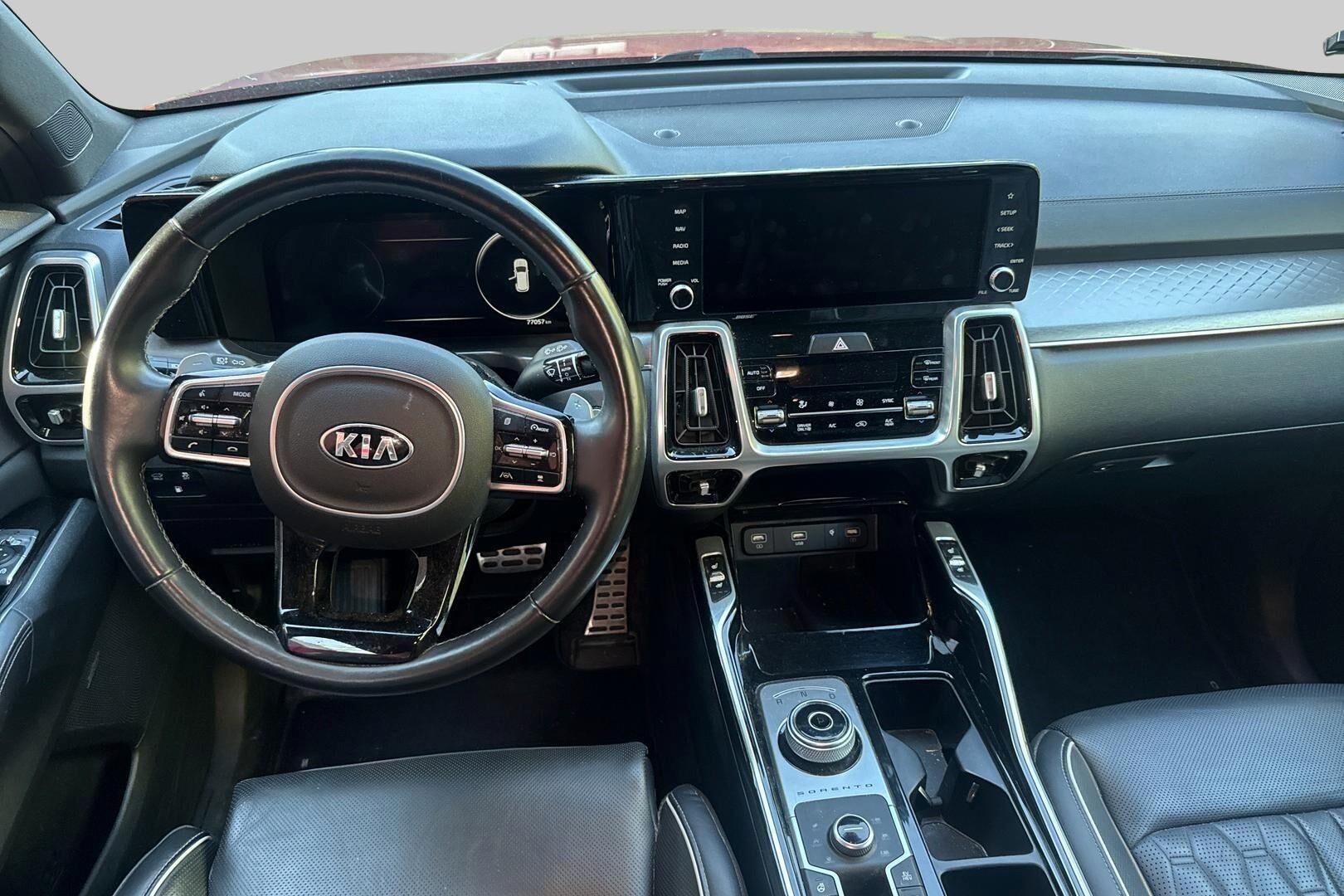 Kia Sorento iso kuva 2