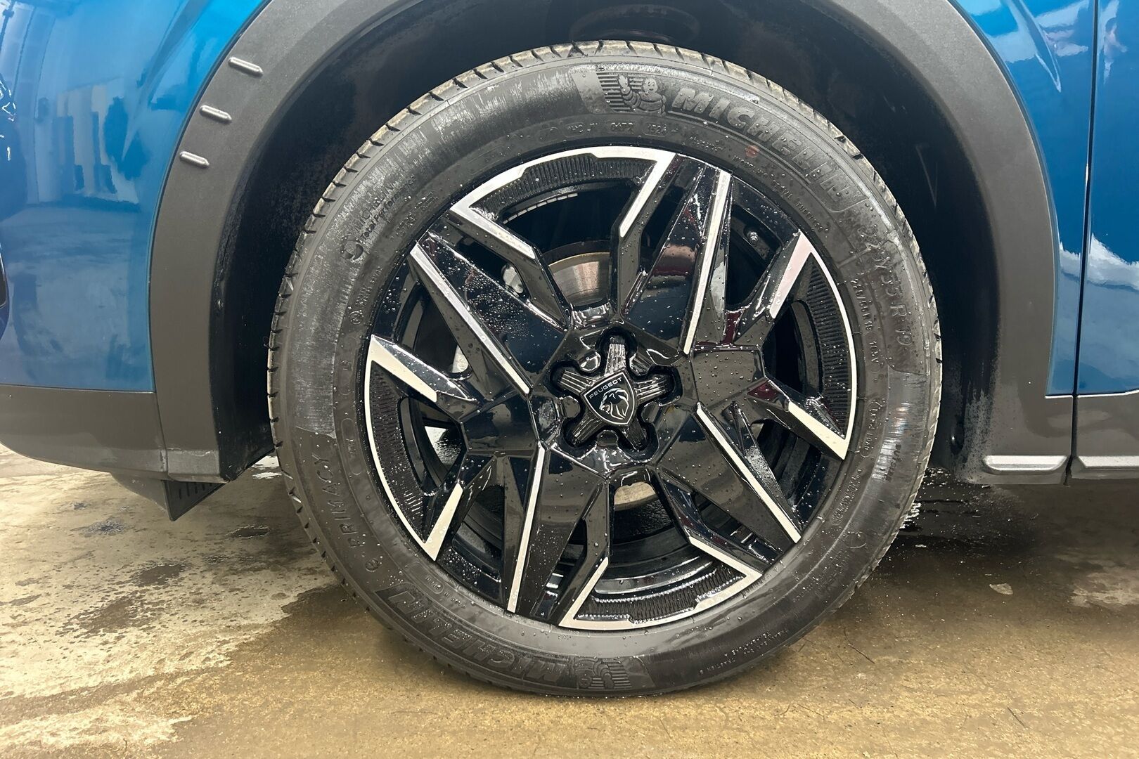 Peugeot 3008 iso kuva 19