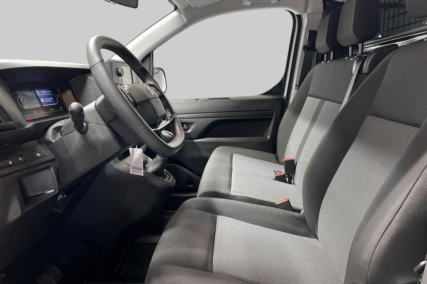 Toyota Proace iso kuva 8