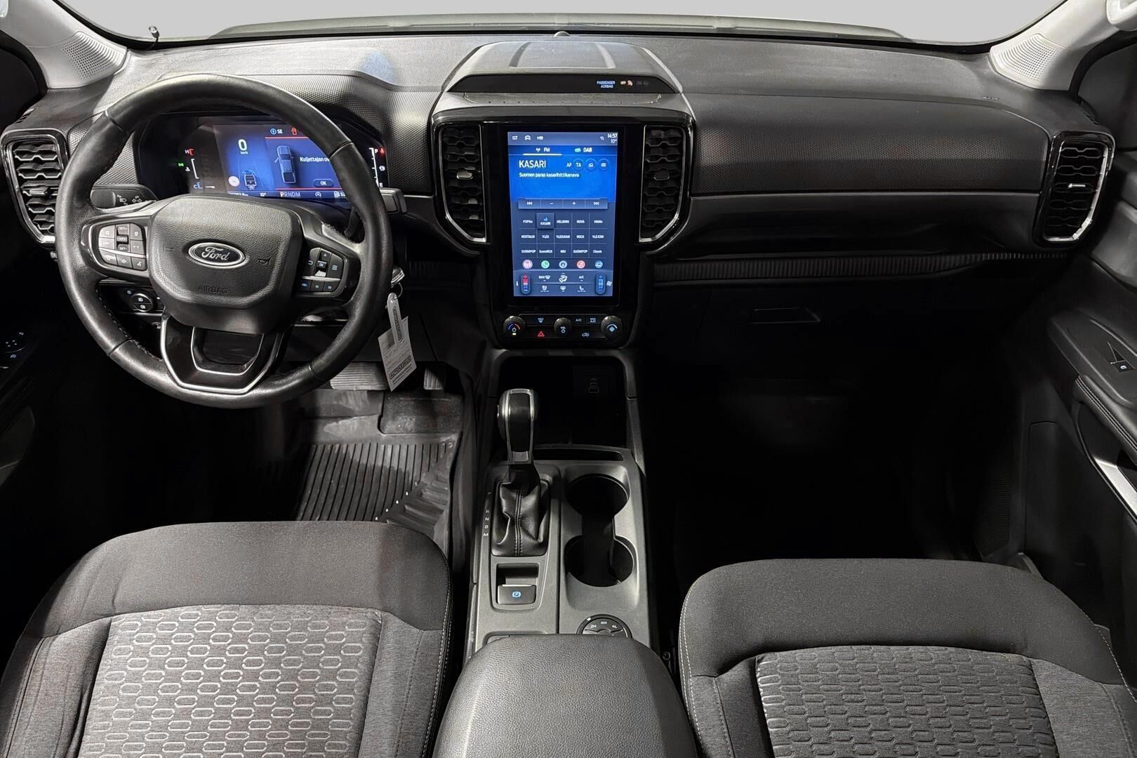Ford Ranger iso kuva 10