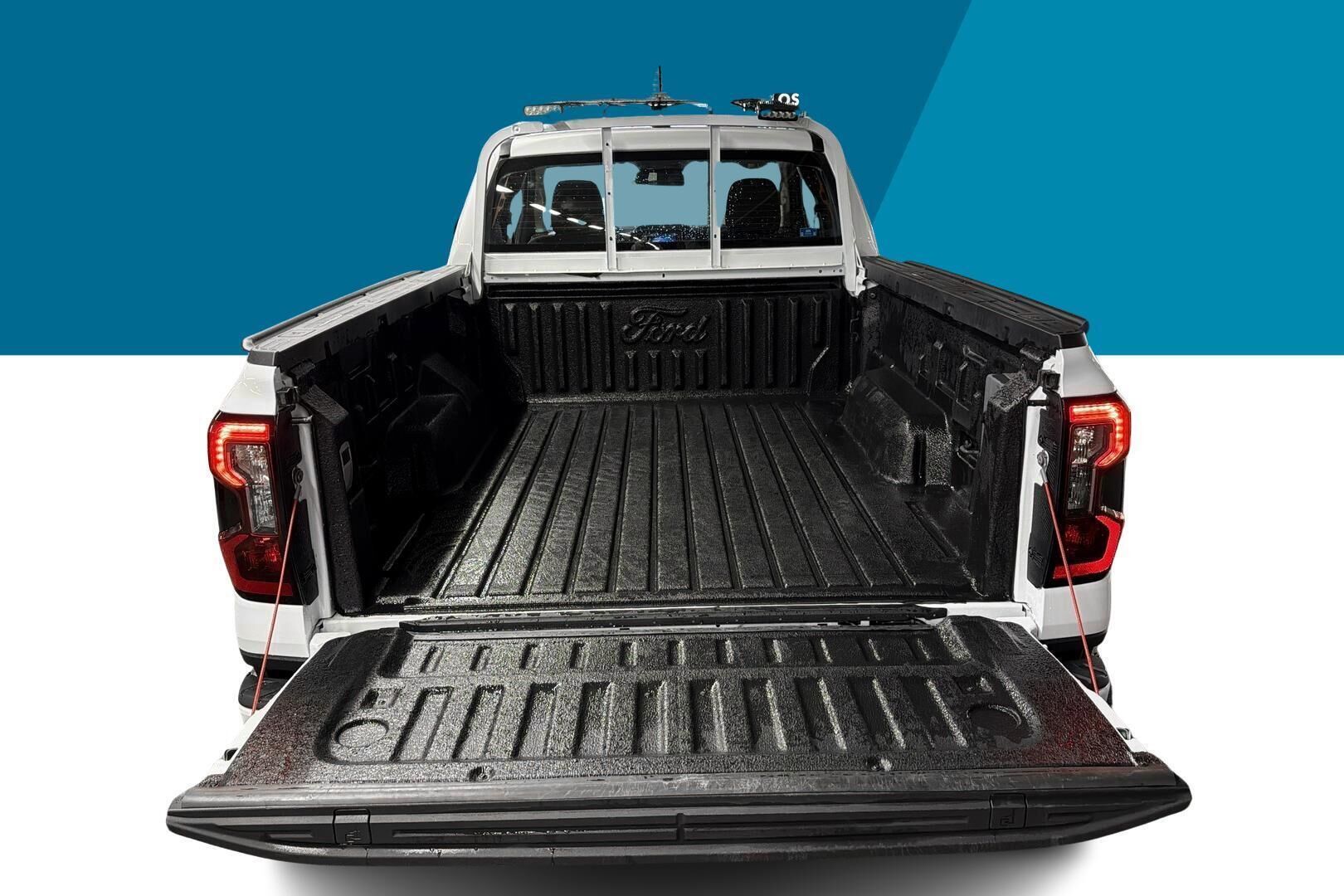 Ford Ranger iso kuva 11