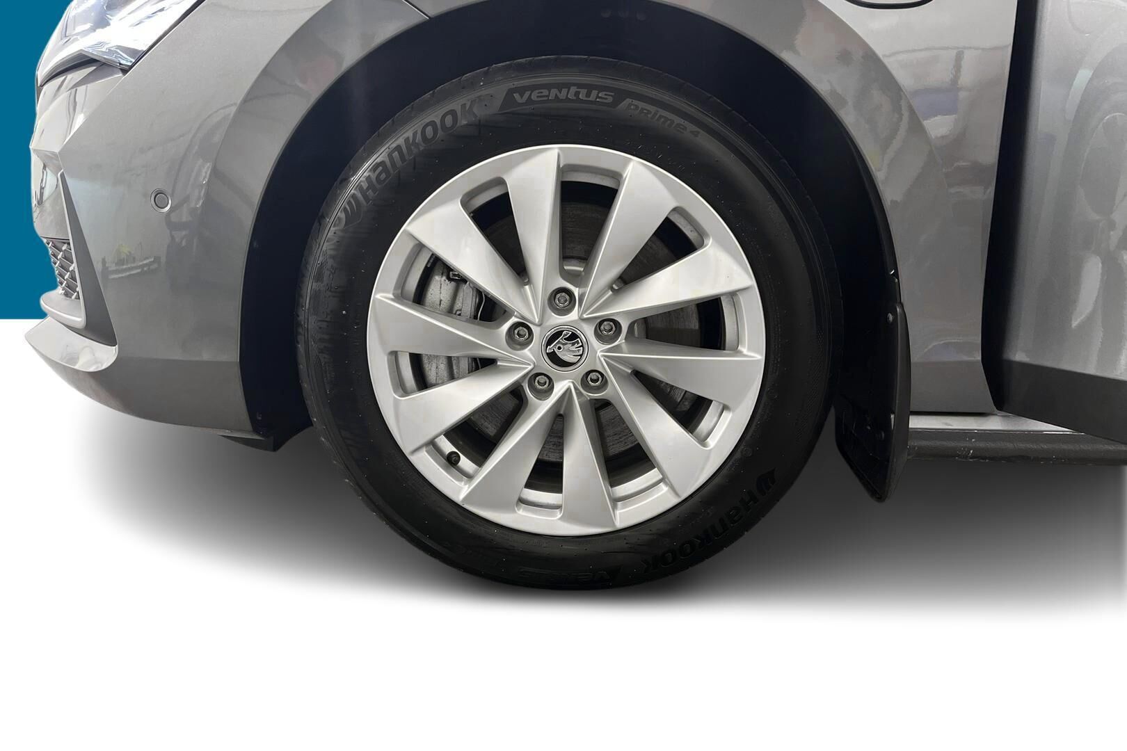 Skoda Superb iso kuva 17