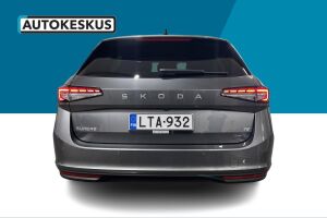 Skoda Superb esikatselu 15