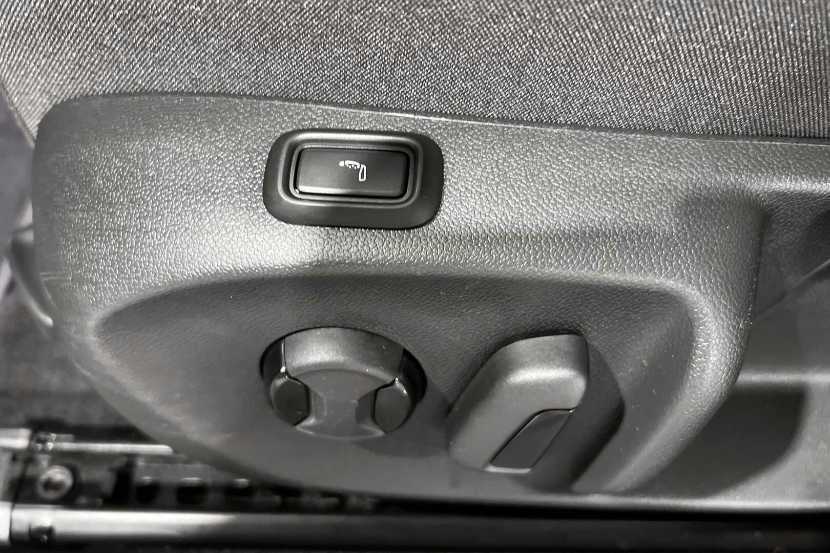 Skoda Superb iso kuva 16