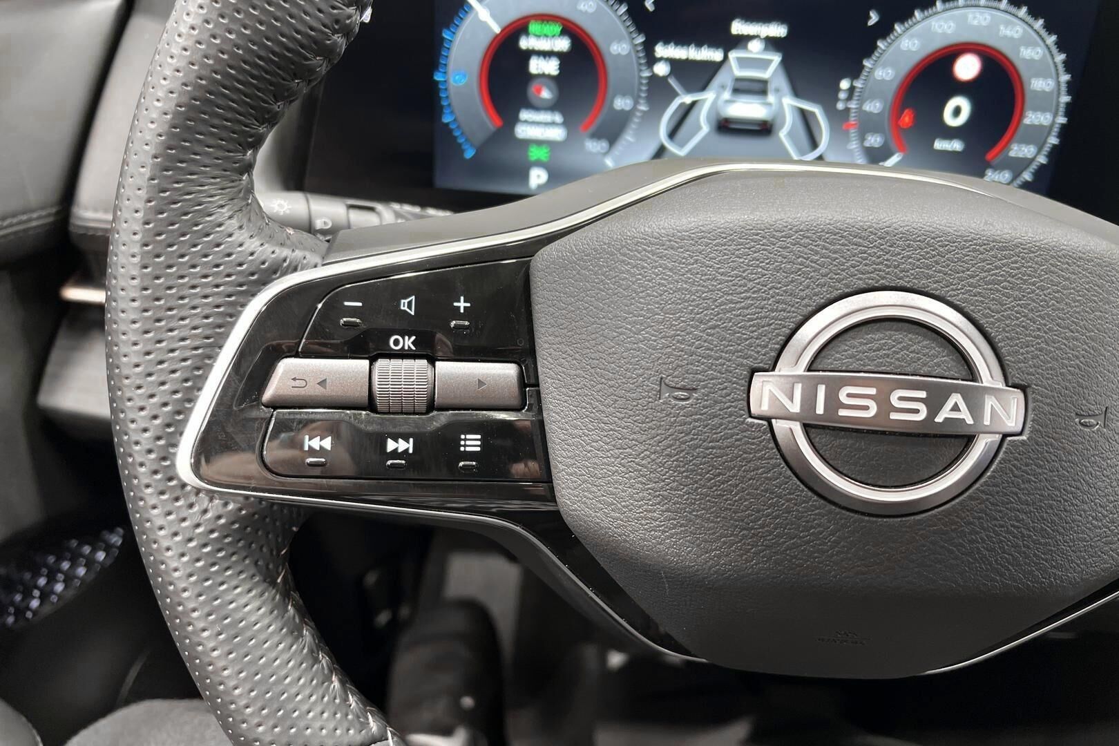 Nissan Ariya iso kuva 27