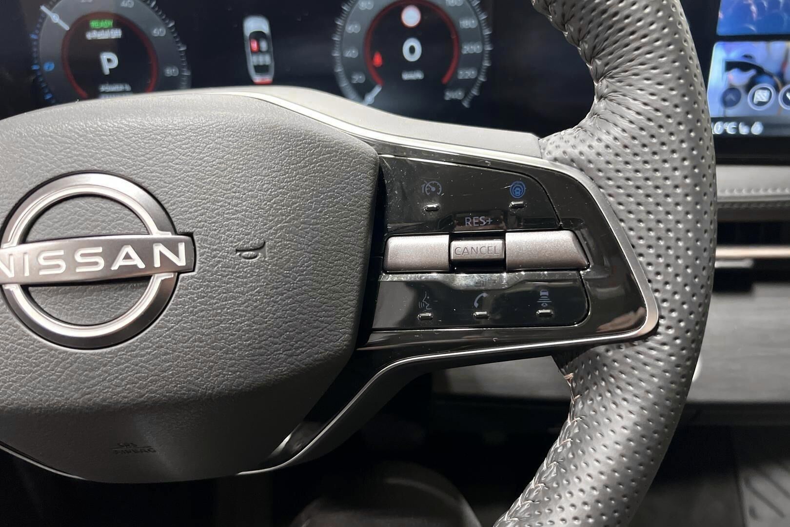 Nissan Ariya iso kuva 17