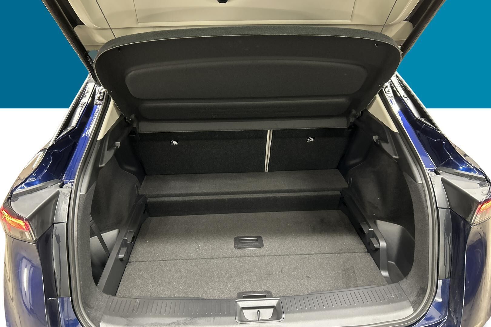 Nissan Ariya iso kuva 11