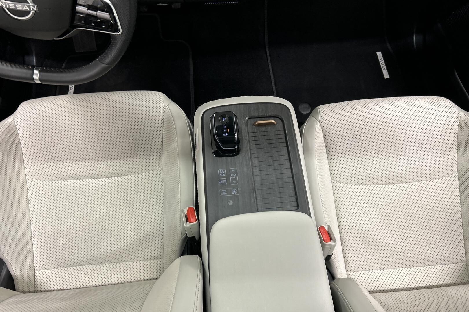 Nissan Ariya iso kuva 27