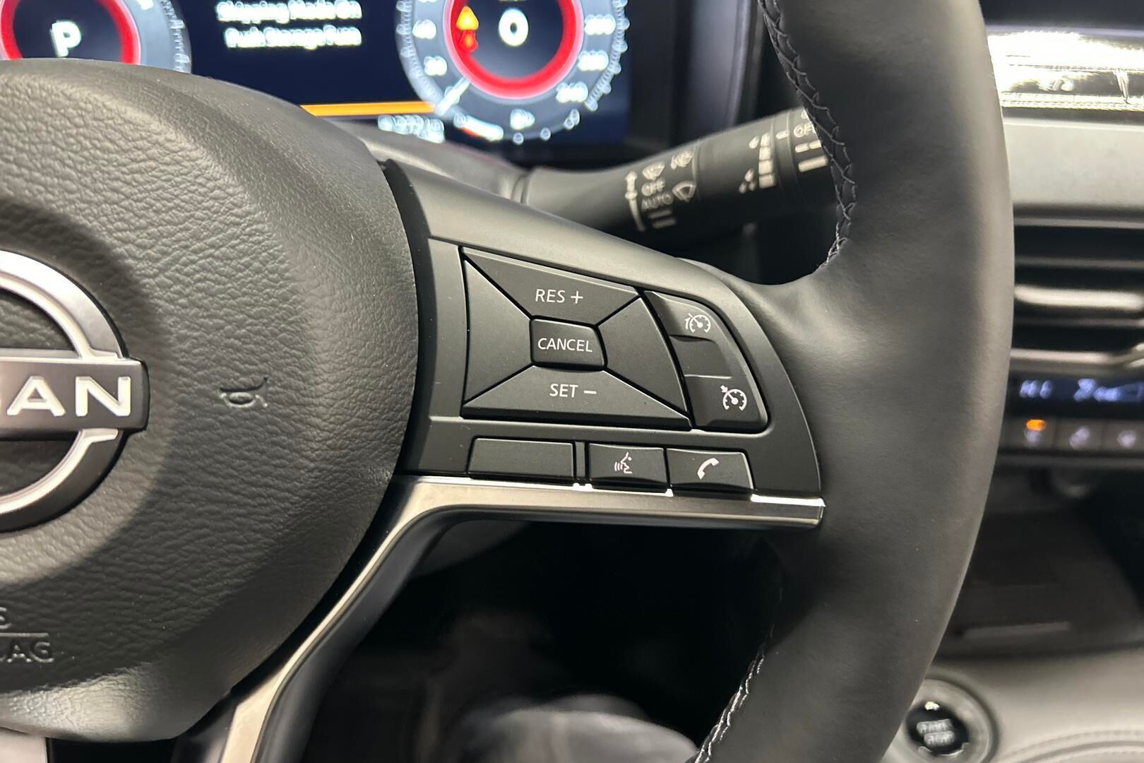 Nissan Juke iso kuva 15