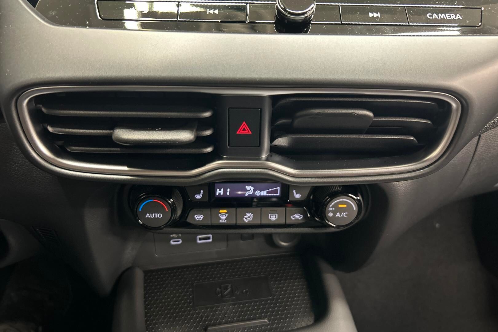 Nissan Juke iso kuva 16