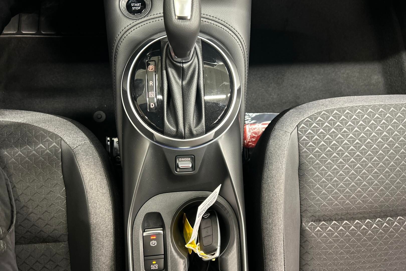 Nissan Juke iso kuva 17