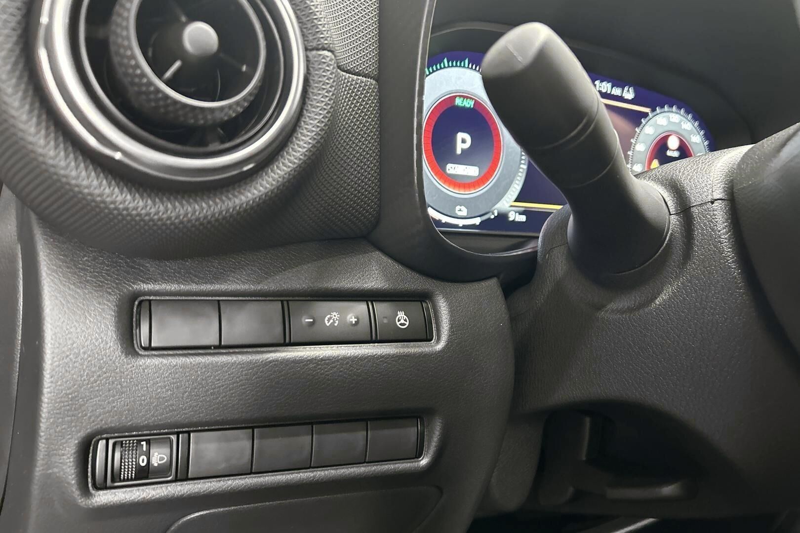 Nissan Juke iso kuva 18