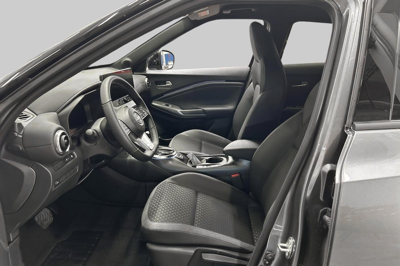 Nissan Juke iso kuva 8