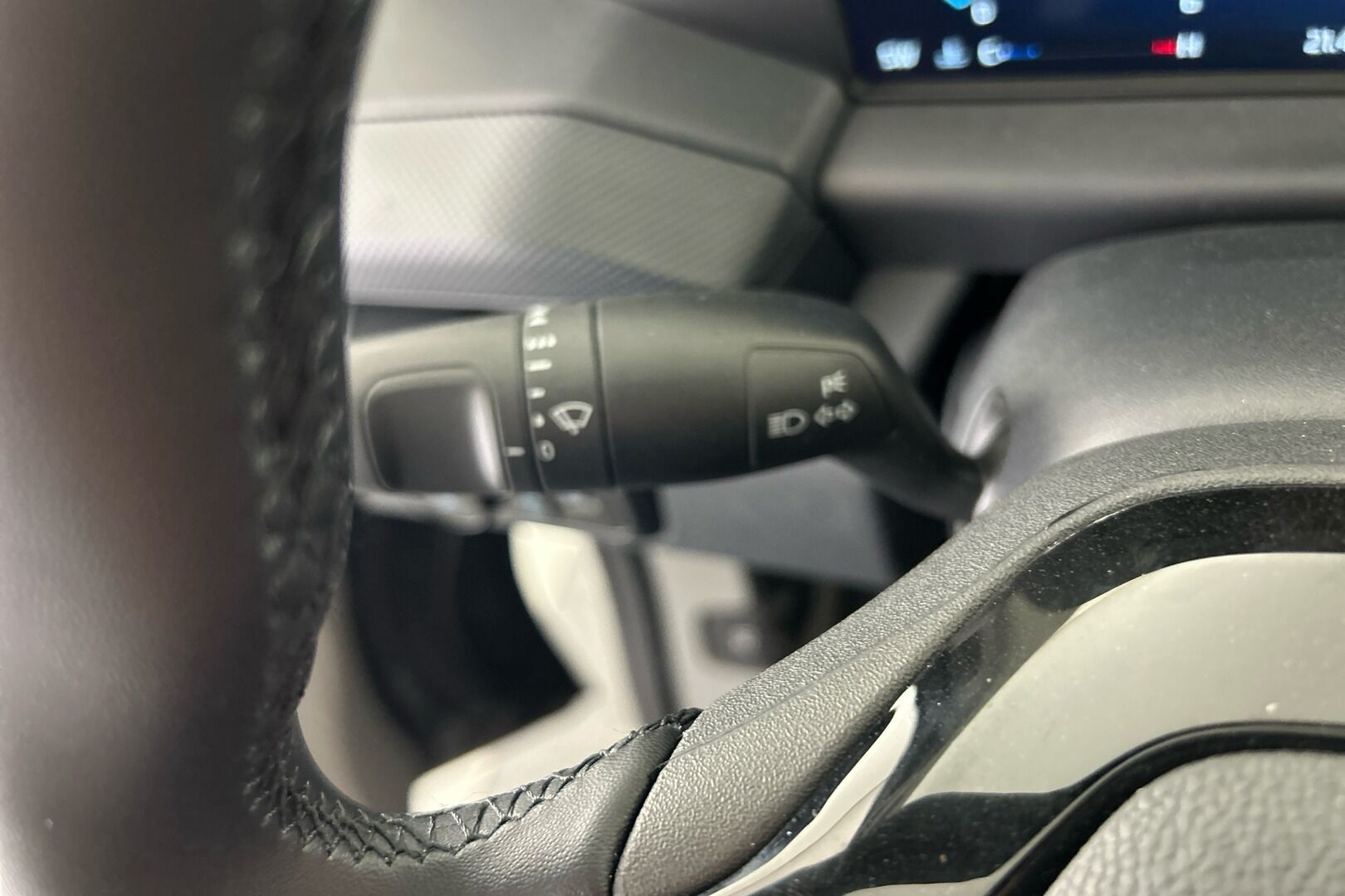 Ford Transit Custom iso kuva 17