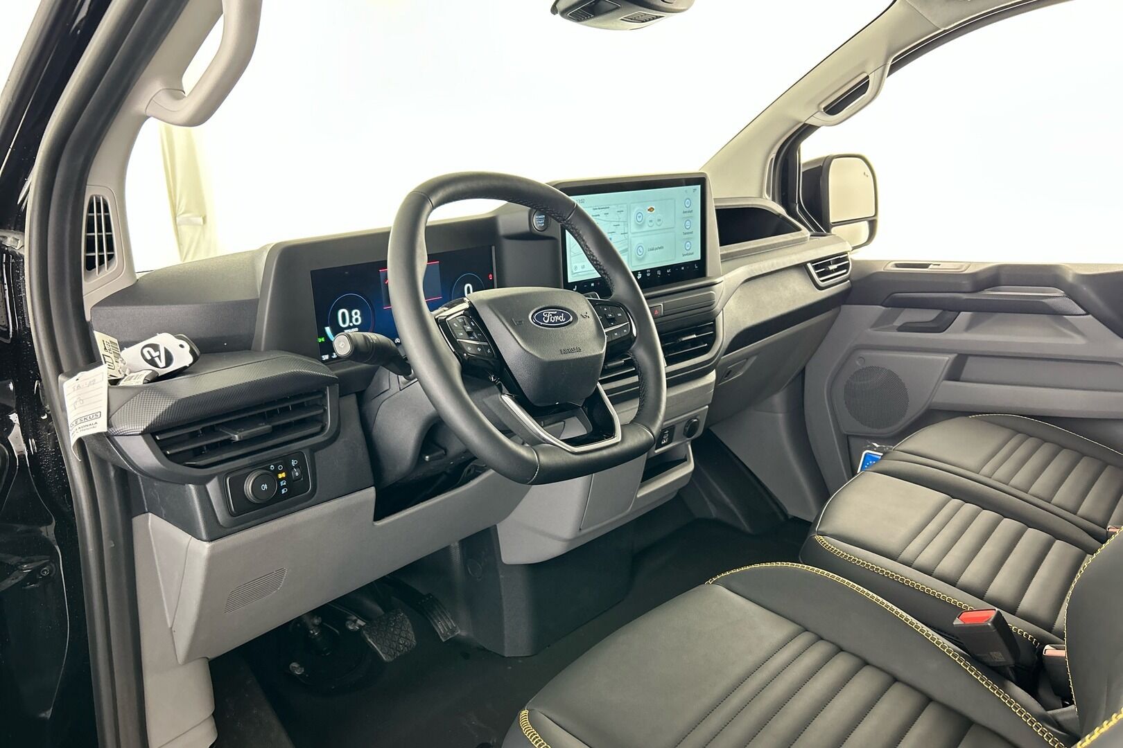 Ford Transit Custom iso kuva 6