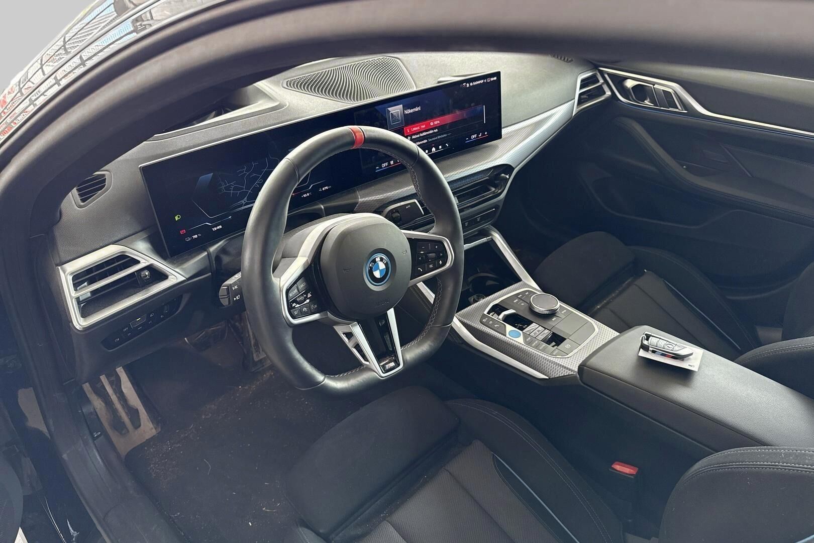 BMW i4 iso kuva 1