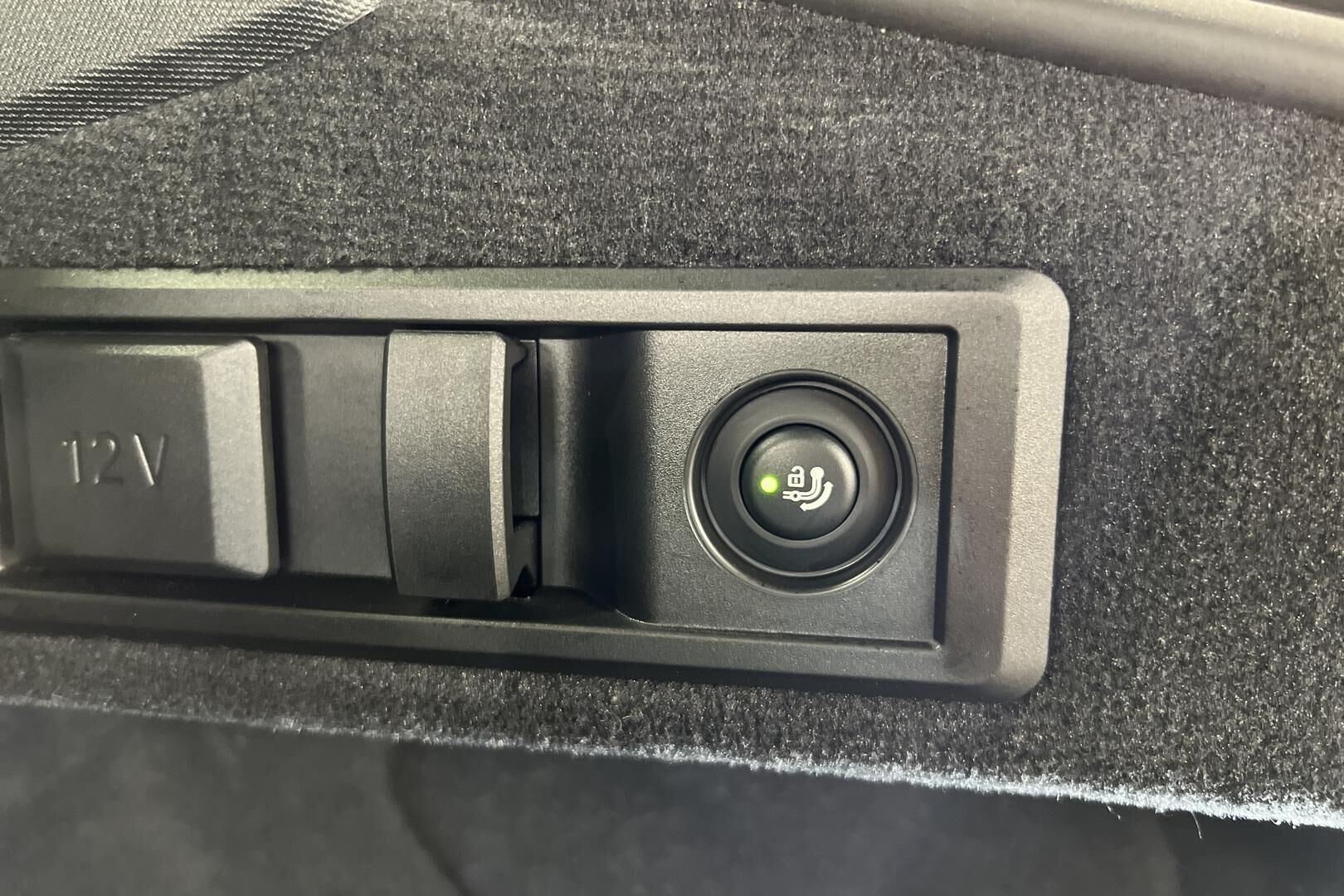 BMW i4 M50 iso kuva 25