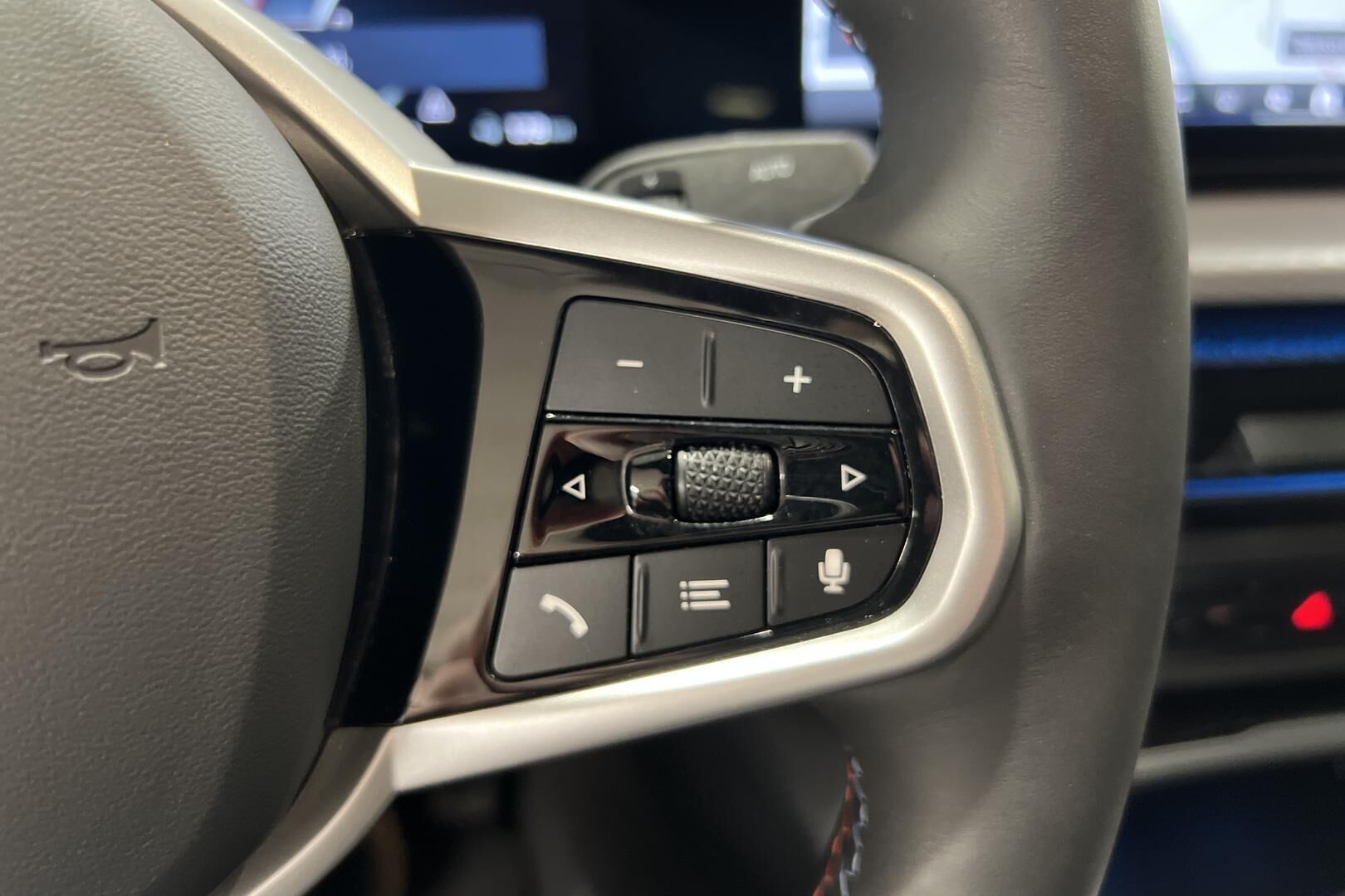 BMW i4 M50 iso kuva 16