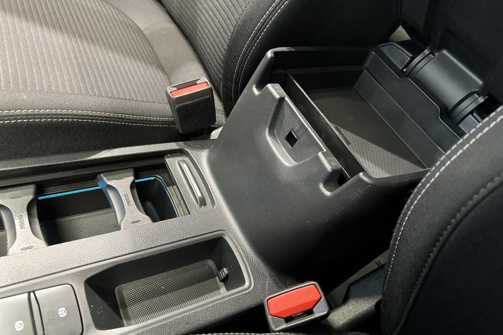 Ford Focus iso kuva 27