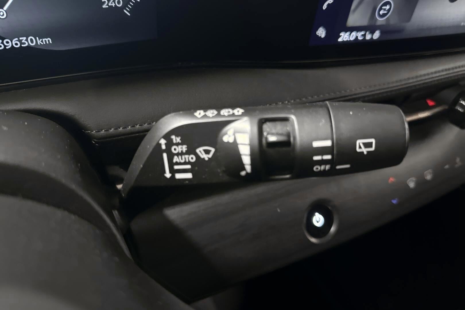 Nissan Ariya iso kuva 23