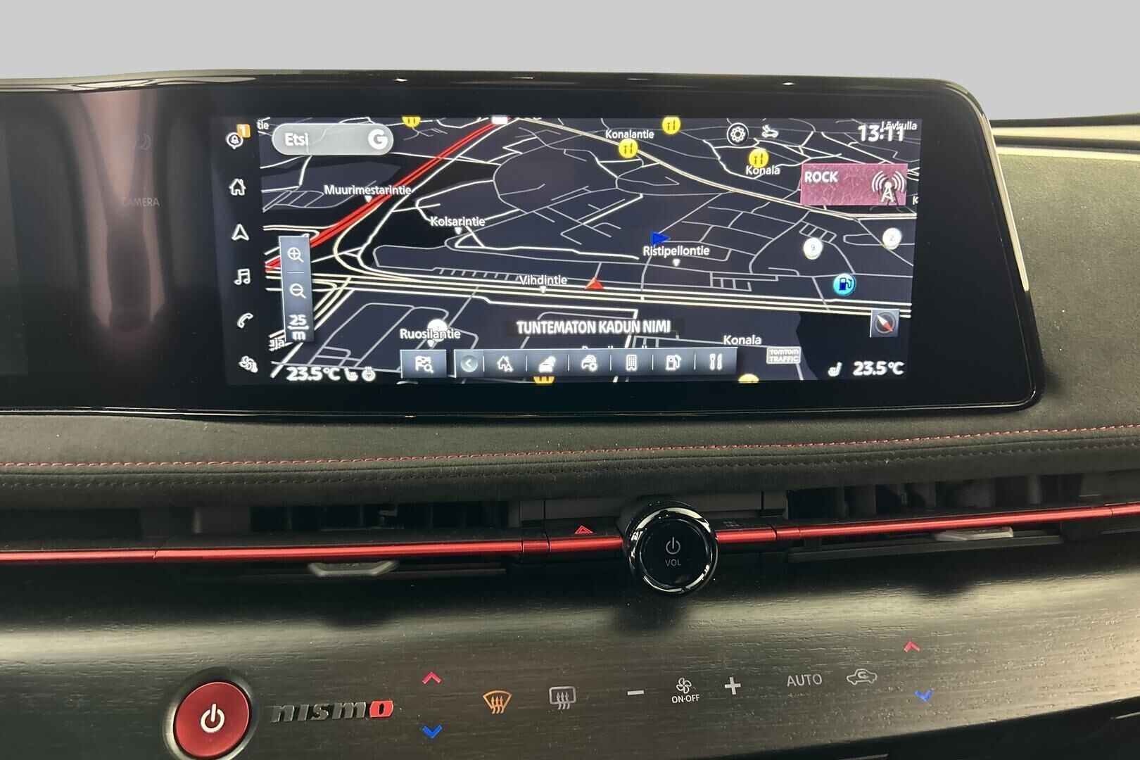 Nissan Ariya iso kuva 15